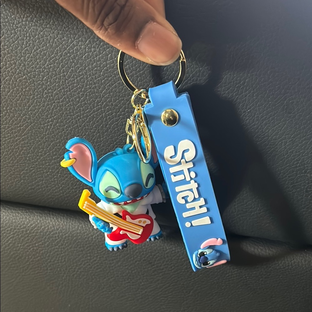 Stitch Keychain with Guitar